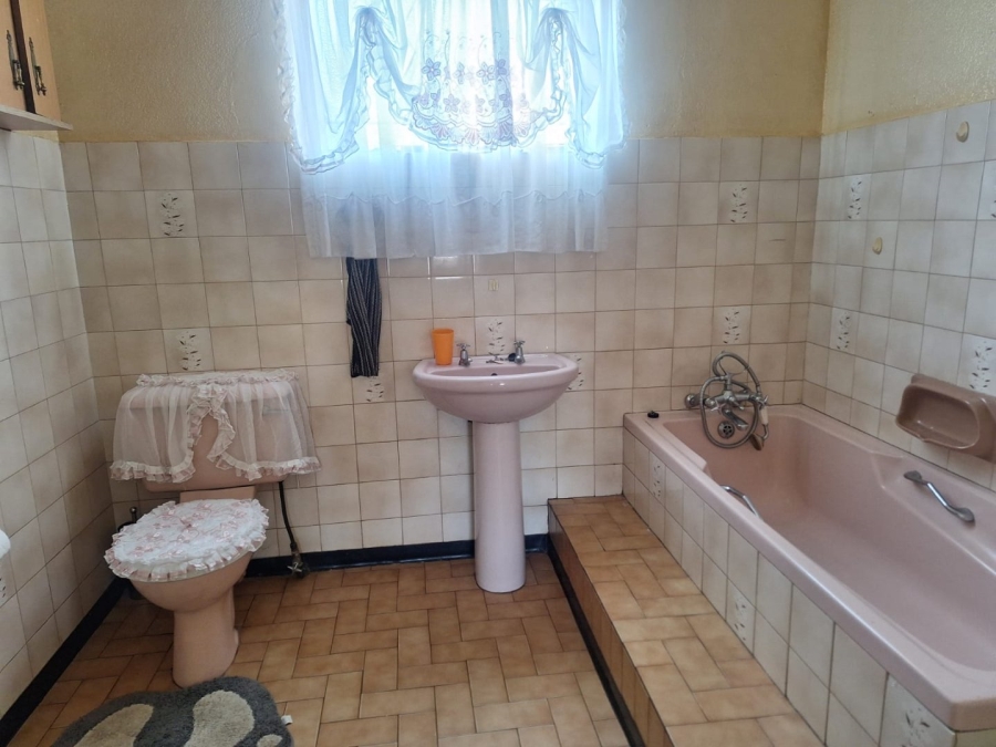 3 Bedroom Property for Sale in Utility Northern Cape